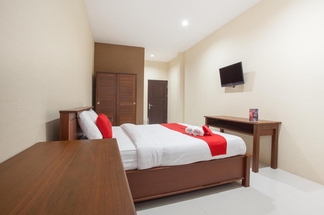 Reddoorz Near Universitas Wijaya Kusuma Surabaya Luaran gambar