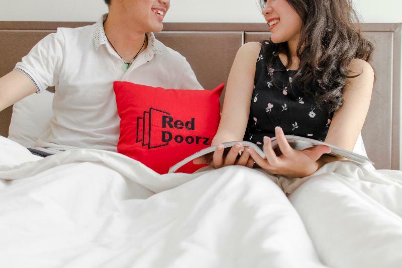 Reddoorz Near Universitas Wijaya Kusuma Surabaya Luaran gambar